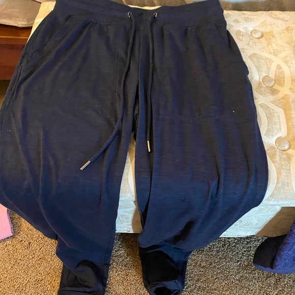 Athletic Pants: Triple Flip, XXL Reitmans Hyba Joggers, Women’s XXS - Picture 2 of 3